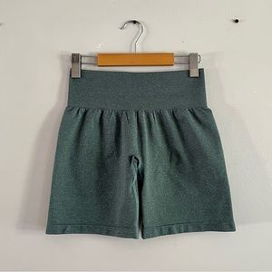 NVGTN NWT Seamless Pro Shorts - Forest Green